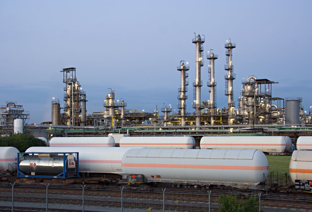 Evaluación de probabilidad y riesgo en sistemas de transporte de hidrocarburos