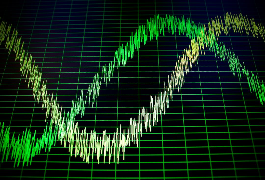 Vibraciones inducidas por flujo (VIV) en tuberías: causas y mitigación